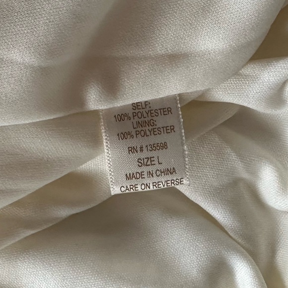 NWOT White Faux Fur Jacket, Large - Picture 10 of 10